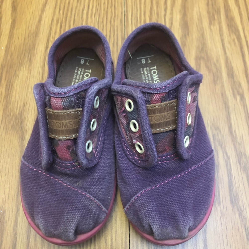 Size 8 little girl Toms
